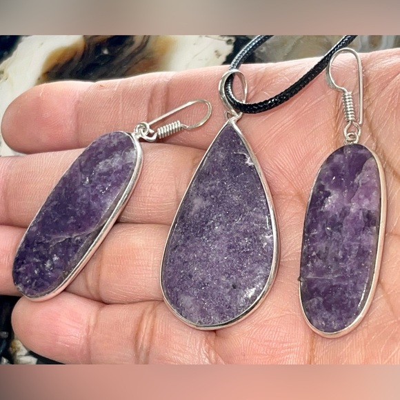 “The Peace Stone” Lepidolite Pendant & Earrings Set - Picture 6 of 17